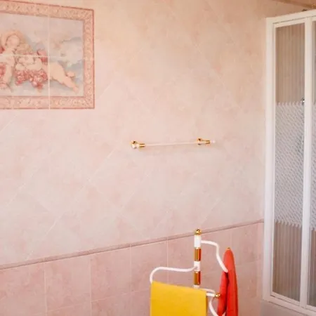 Villa Campoleone Sleeps 6 Pool Wifi