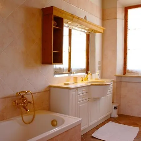 Campoleone Sleeps 6 Pool Wifi Villa
