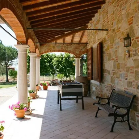 Campoleone Sleeps 6 Pool Wifi