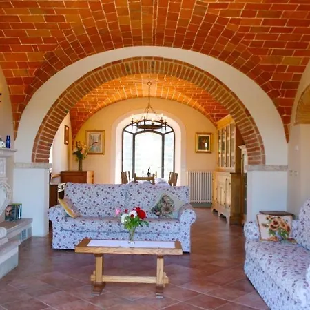 Campoleone Sleeps 6 Pool Wifi *